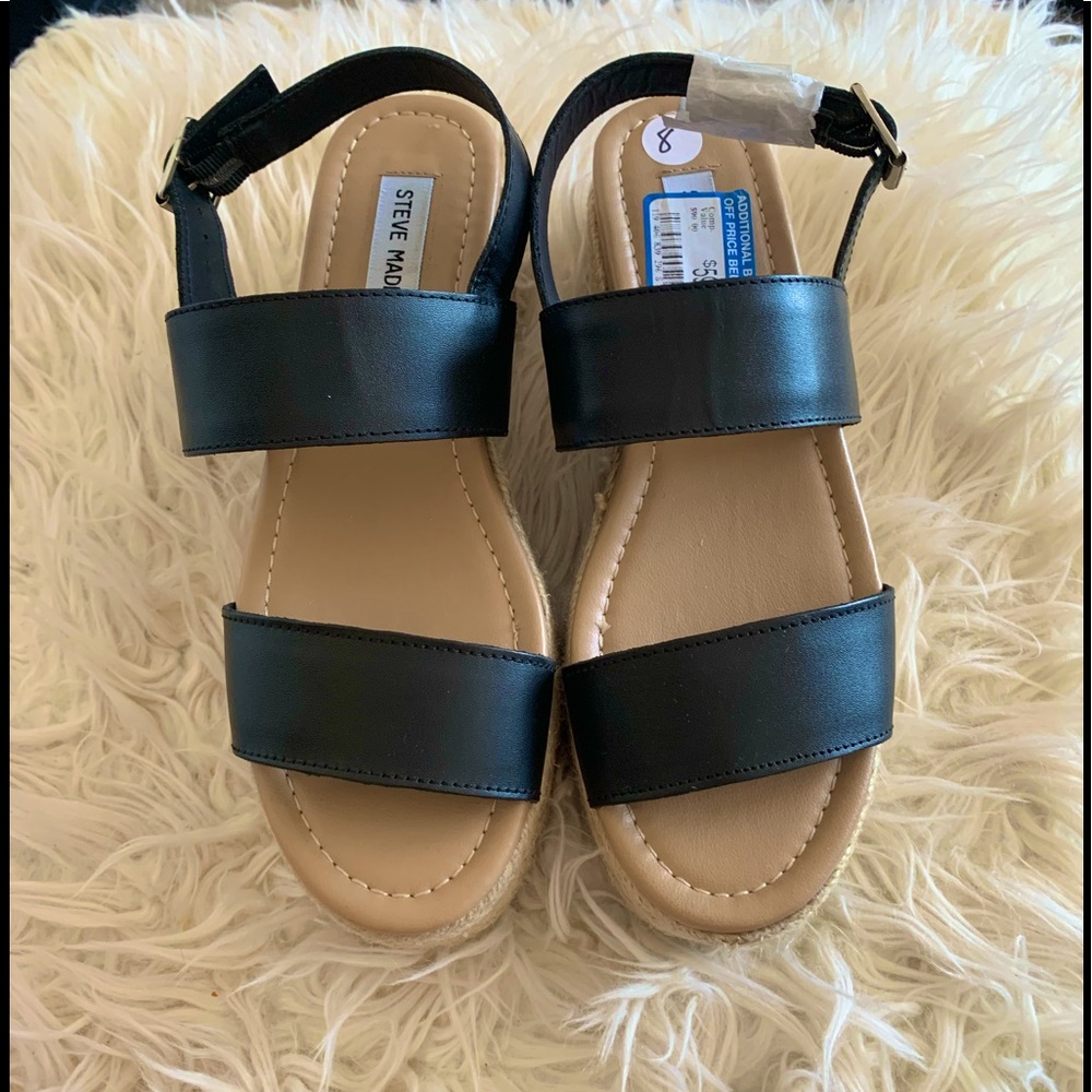 (SOLD) Steve Madden Black platform strap sandals - Picture 2 of 5